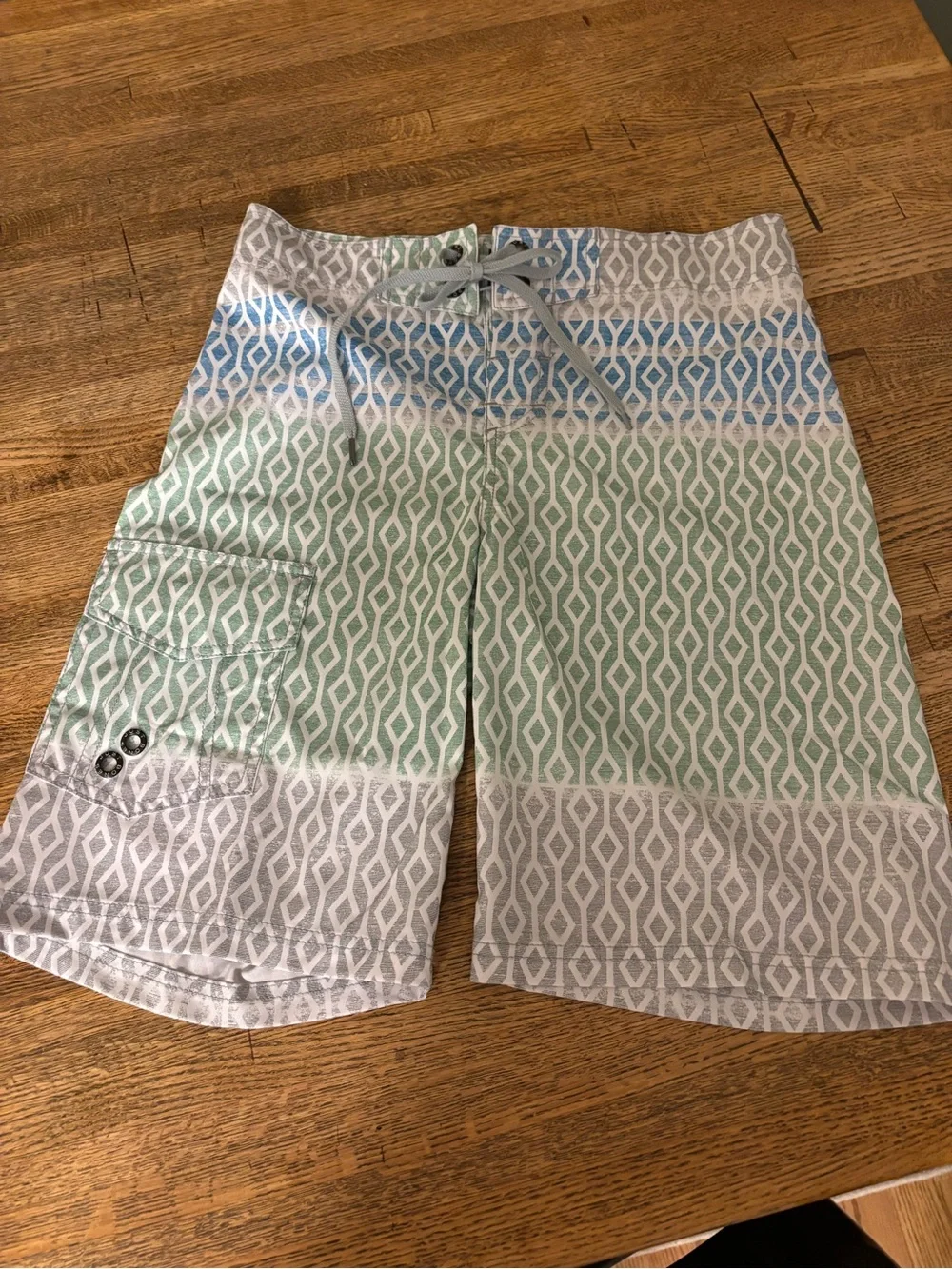 Just Bones Boardwear Men's Surf/ Swim Board Trunks - Excellent Condition